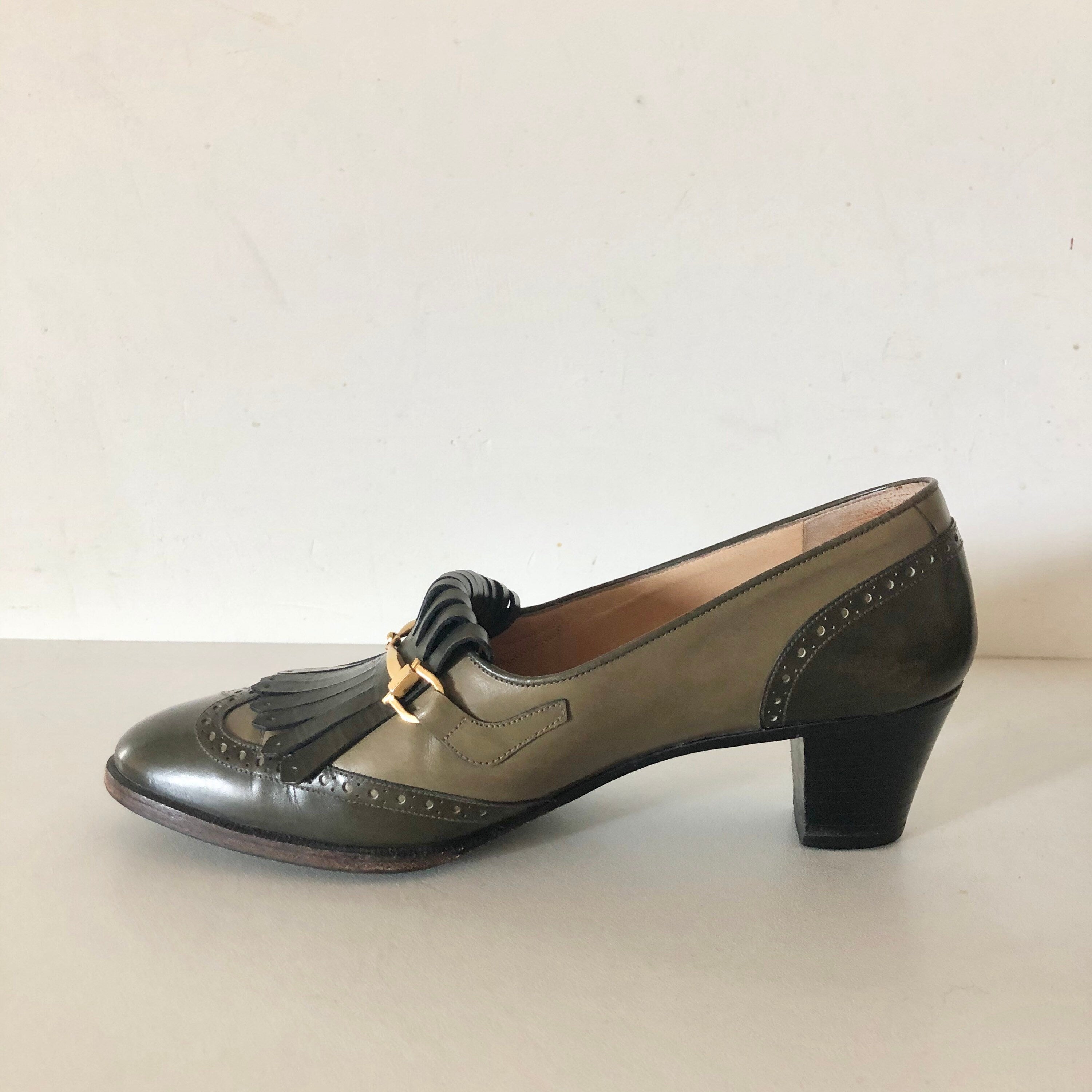 Vintage CELINE green Leather Fringes horsebit heels Loafers 37 FR