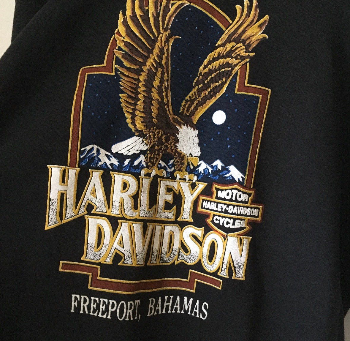 Vintage 80's Harley Davidson Bahamas Fadded black sweatshirt by Fruit Of The Loom Made in Usa  XL