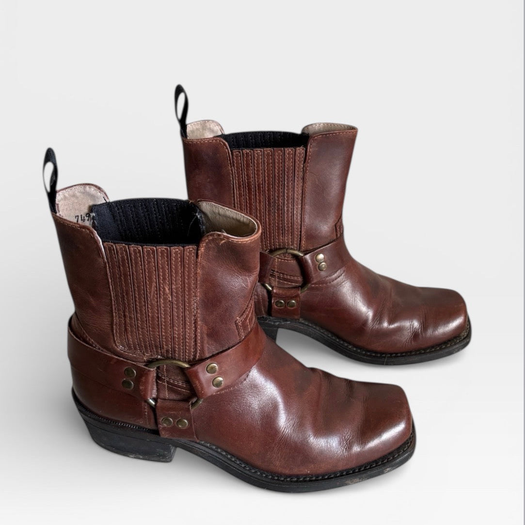 Vintage brown leather harness boots handmade in Canada 38