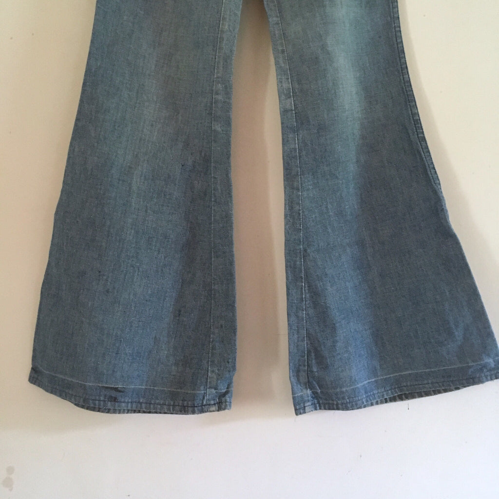 Vintage 1970s Wrangler Blue Bell Flare Jeans • High Waist, Wide Leg 28X32
