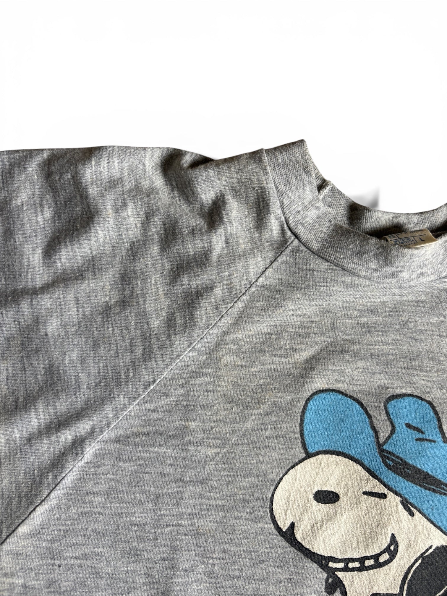 Rare Vintage late 70's Snoopy Pick'n and A Grin'n grey raglan t-shirt