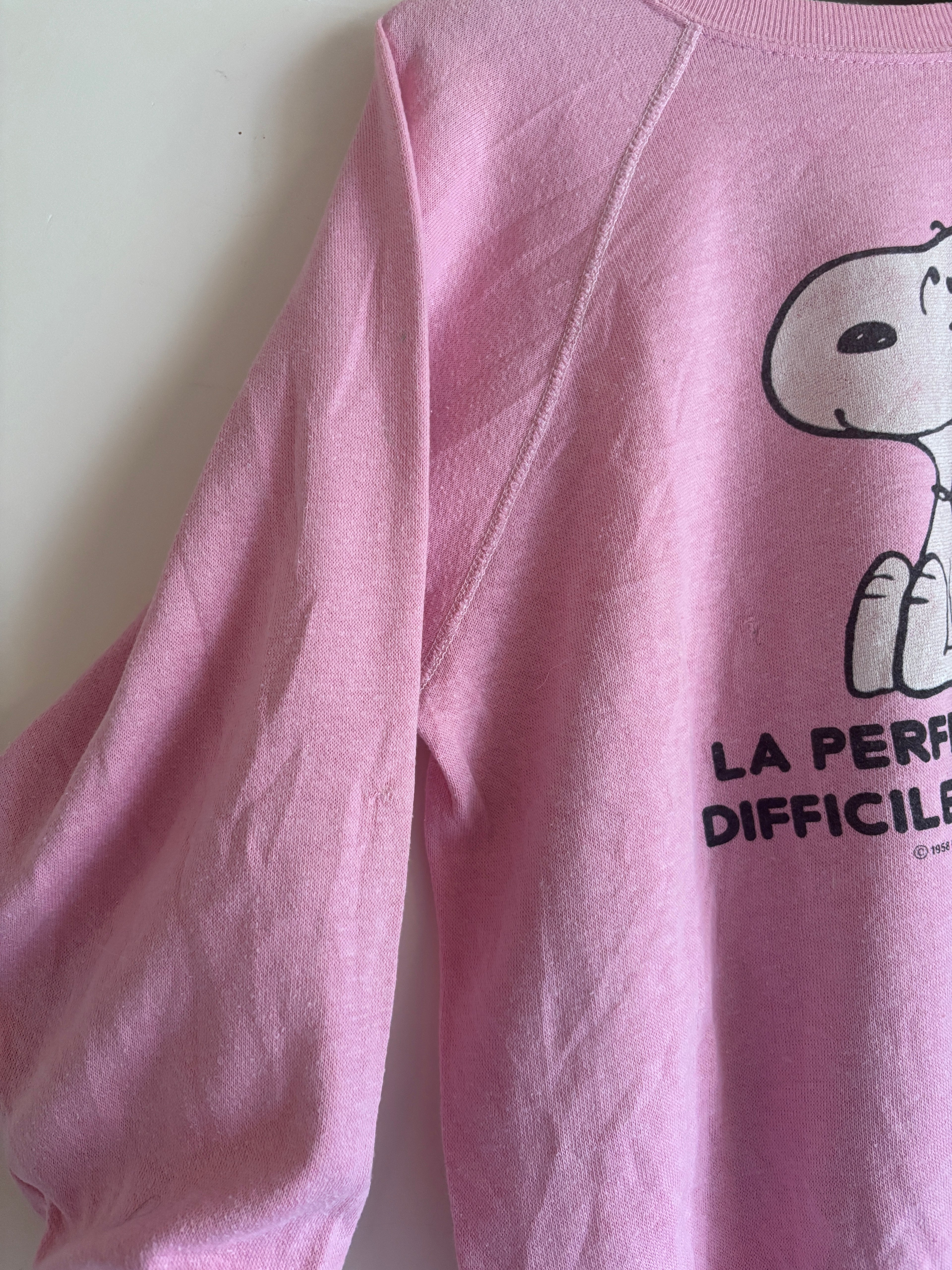 Rare vintage 70s Snoopy French pink raglan distressed Sweatshirt S