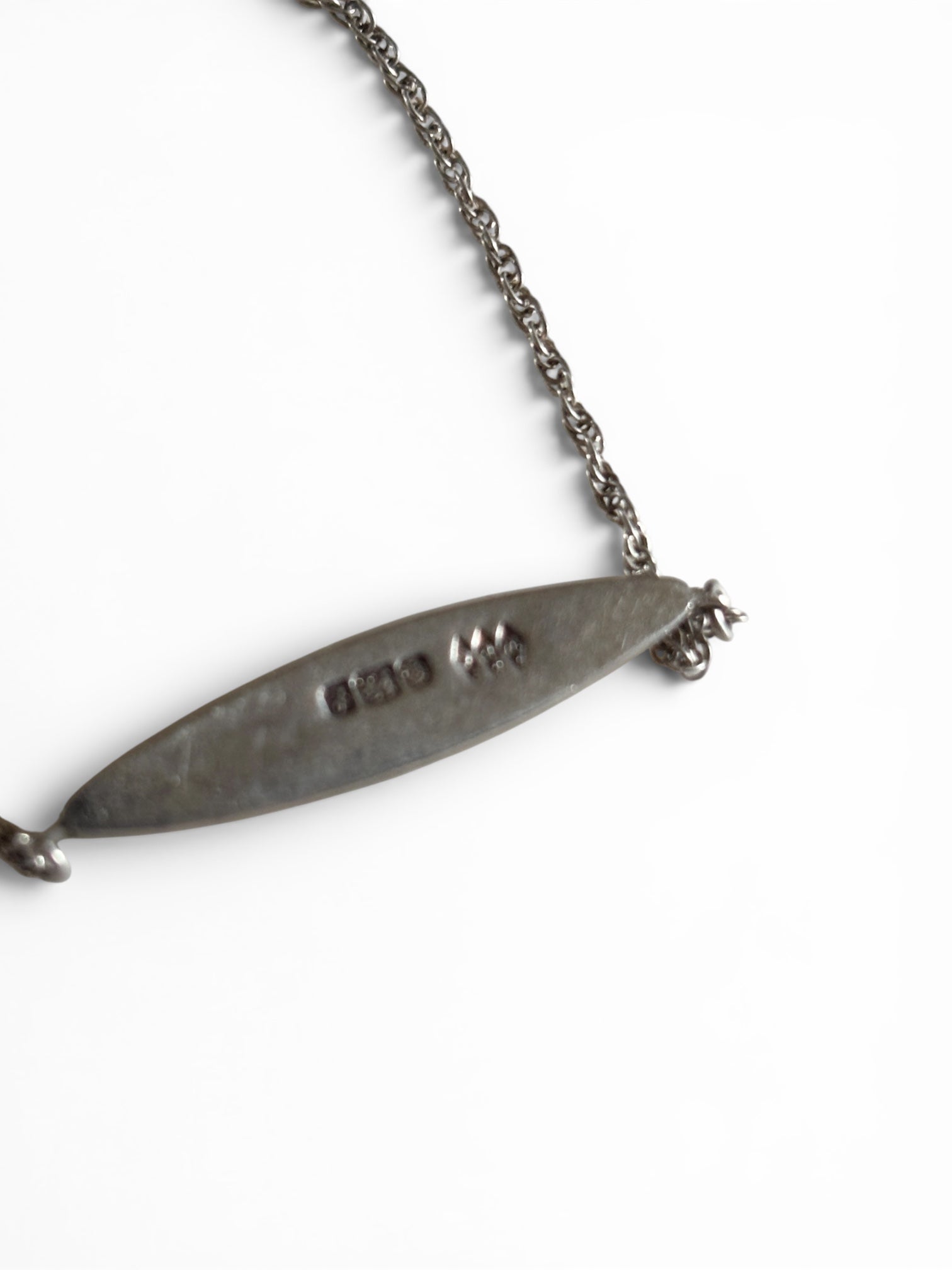 Vintage 80's collier anglais en argent, os et nacre.
