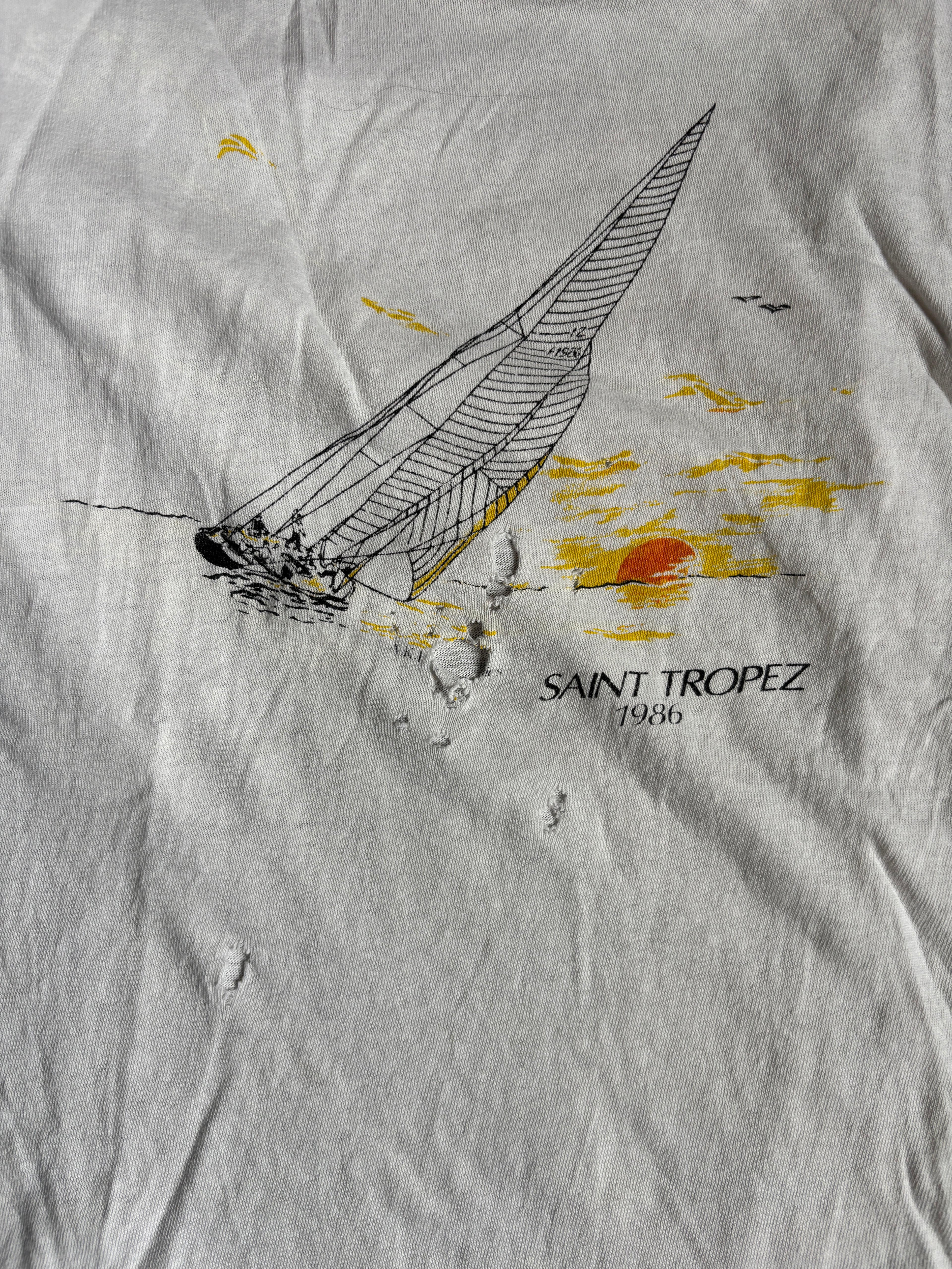 Vintage 1986 Hanes Saint-Tropez single stitch distressed print t-shirt usa